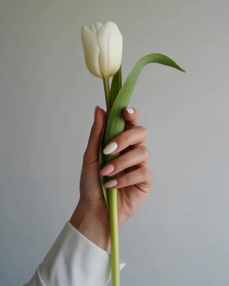 Birthday Nail Designs 2026 Minimal White Nails