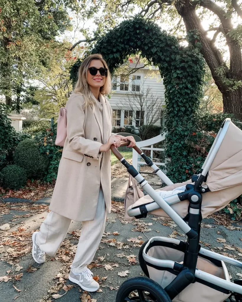 43 Stunning Mom Outfits for 2026: Your Ultimate Style Guide